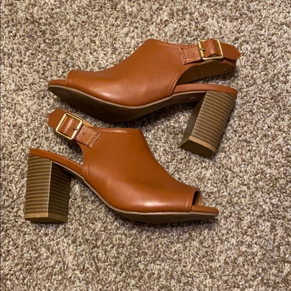 Old navy wedge/heels